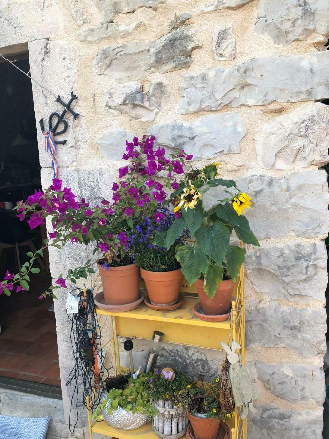 La Petite Maison En Pierres Gras Exterior photo